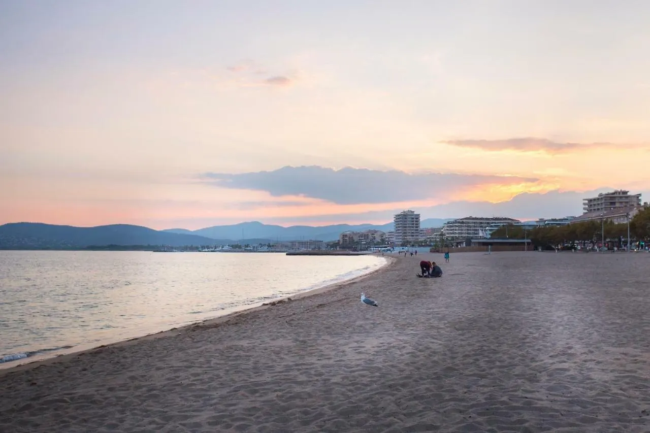 Residence Les Lionceaux By Popinns Saint-Raphael  Resort Saint-Raphael (Var)
